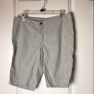 Columbia Bermuda khaki Omni-dry hiking shorts